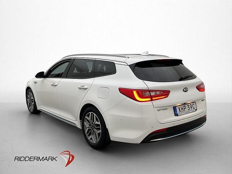 Begagnad Kia Optima Plus 205 HK (150 kW) 2020 Vit Kombi