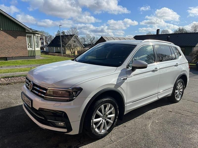 Begagnad VW Tiguan Allspace R-line 190 HK (139 kW) 2020 SUV