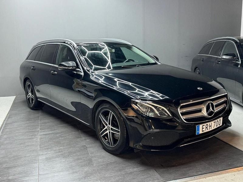 Begagnad Mercedes E220 Avantgarde 195 HK (143 kW) 2018 Svart Kombi