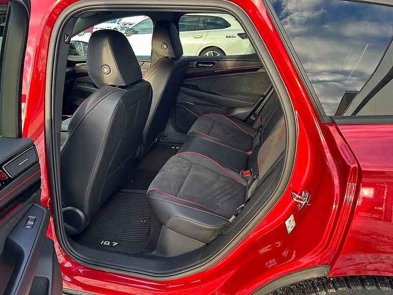 Begagnad VW ID.7 GTX 250 kW (340 HK) 2025 Röd Kombi