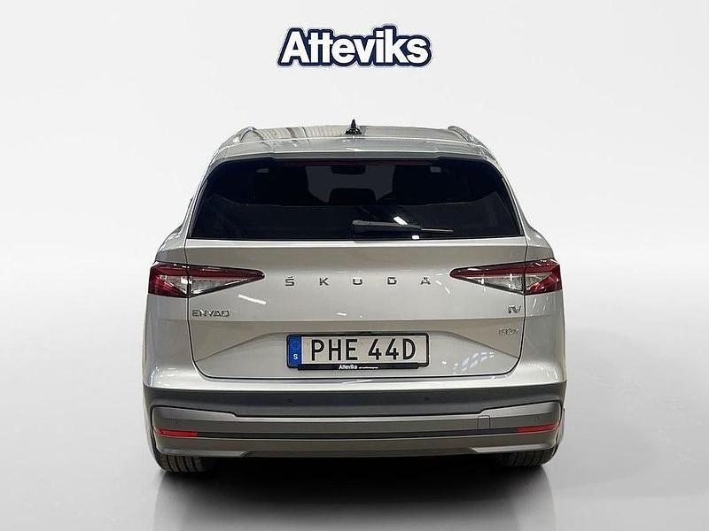 Begagnad Skoda Enyaq iV 194 kW (265 HK) 2022 Grå SUV