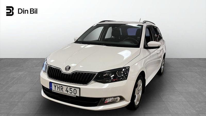 Vit (candy white) Begagnad 2016 Skoda Fabia Style Kombi | 99 900 kr (Marknadspris) - Bild 1/4