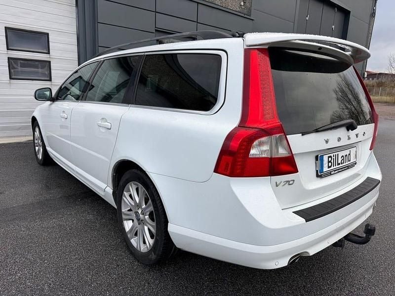 Begagnad Volvo V70 Momentum 205 HK (150 kW) 2011 Vit Kombi