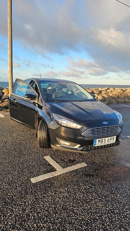 Begagnad Ford Focus 125 HK (91 kW) 2016 Halvkombi