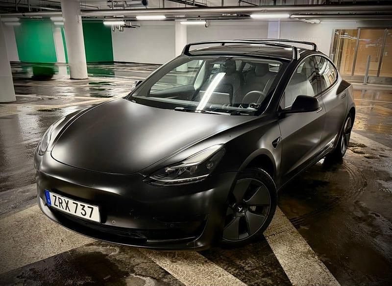 Mattsvart paintprotectionfilm Begagnad 2021 Tesla Model 3 Standard Range Plus Sedan | 275 000 kr (Marknadspris) - Bild 1/4
