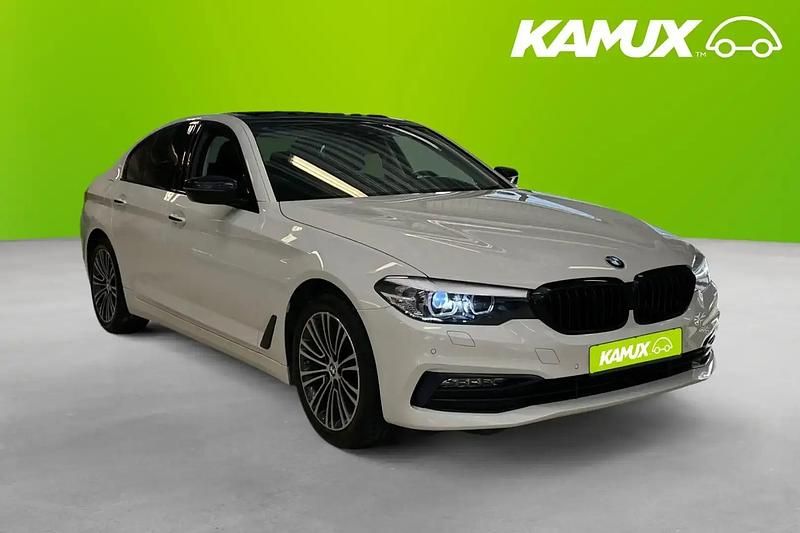Begagnad BMW 520 Sport Line 190 HK (139 kW) 2017 Vit Sedan