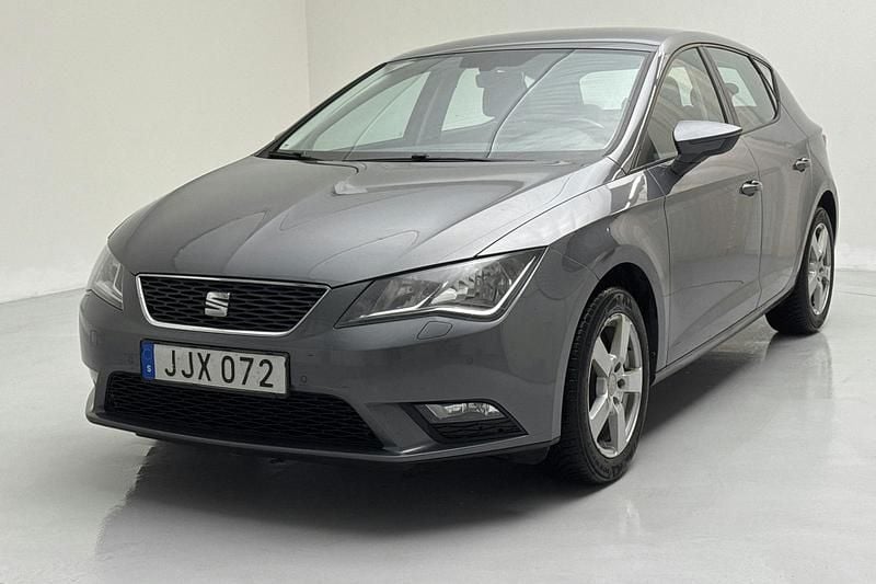 Mörkgrå Begagnad 2016 Seat Leon Style | 114 900 kr (Marknadspris) - Bild 1/4