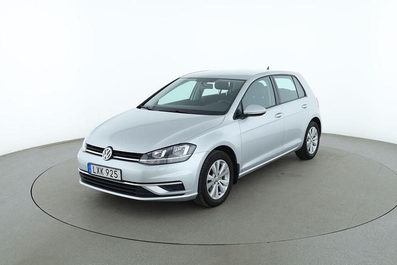 Silver Begagnad 2018 VW Golf VII Sedan | 147 000 kr (Marknadspris) - Bild 1/3