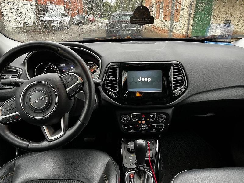 Begagnad Jeep Compass 170 HK (125 kW) 2018 Grå SUV