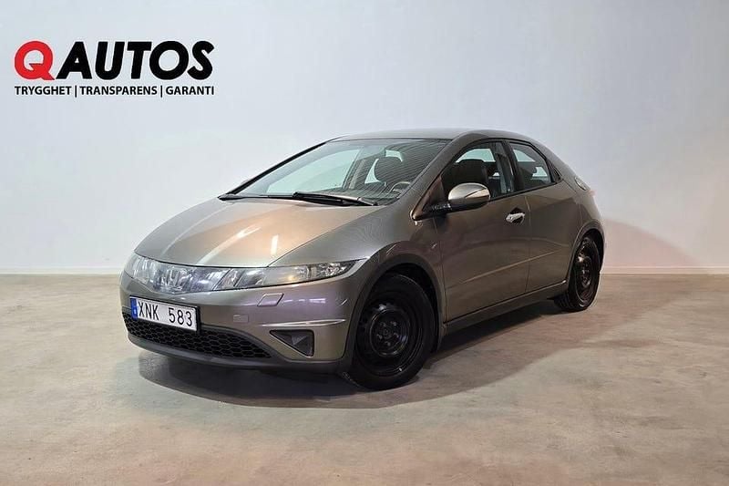Mörkgrå (grå) Begagnad 2006 Honda Civic Sport Halvkombi | 34 900 kr (Marknadspris) - Bild 1/3