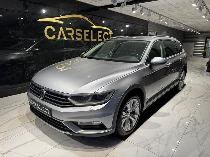 Silver Begagnad 2019 VW Passat Alltrack Kombi | 189 800 kr (Lite dyr) - Bild 1/4