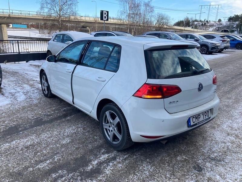 Begagnad VW Golf VII 105 HK (77 kW) 2015