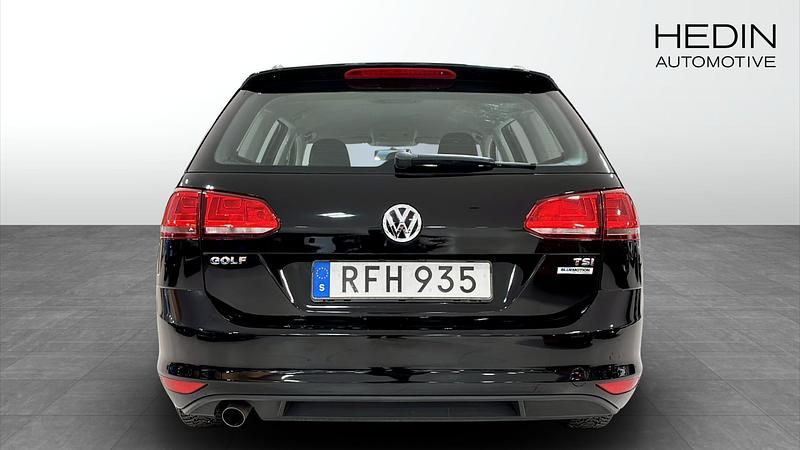 Begagnad VW Golf VII 110 HK (80 kW) 2017 Svart Kombi