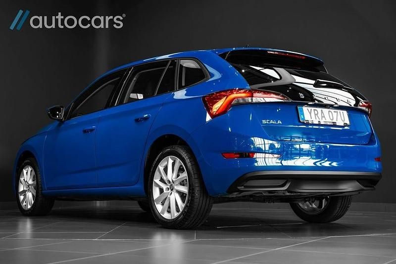 Begagnad Skoda Scala Style 110 HK (80 kW) 2022 Blå Halvkombi