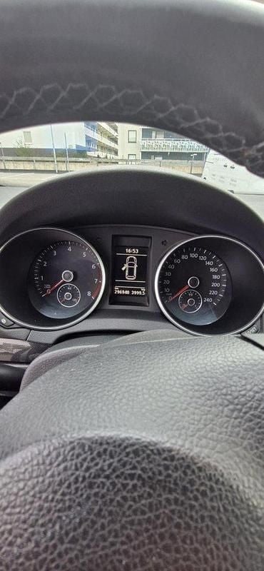 Silver Begagnad 2010 VW Golf Halvkombi | 29 990 kr (Marknadspris) - Bild 1/4