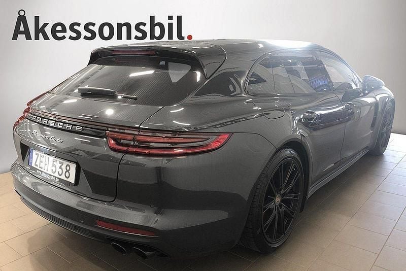 Begagnad Porsche Panamera Turbo Sport Turismo 549 HK (403 kW) 2018 Grå Sedan
