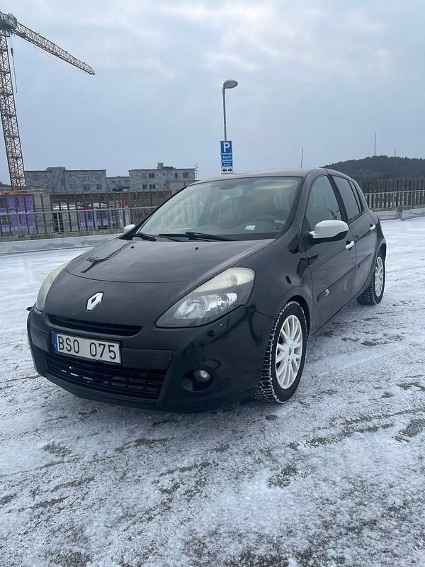 Begagnad Renault Clio R.S. 101 HK (74 kW) 2010 Halvkombi