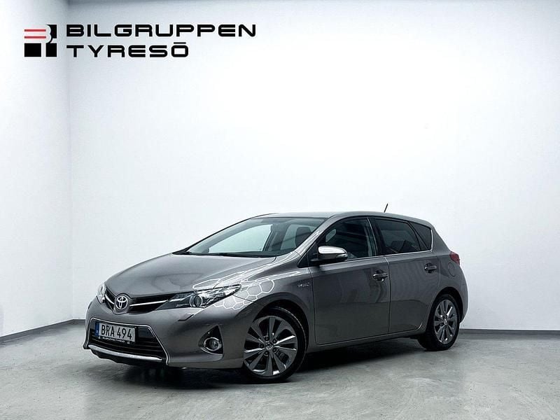 Brun Begagnad 2014 Toyota Auris Edition Halvkombi | 119 900 kr (Marknadspris) - Bild 1/4