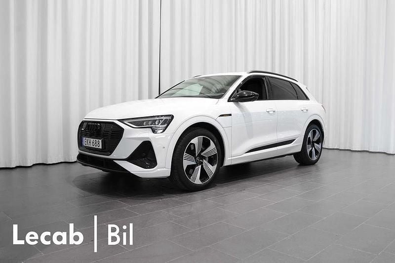 Glaciärvit metallic Begagnad 2022 Audi e-tron S-Line SUV | 419 500 kr (Bra pris) - Bild 1/4