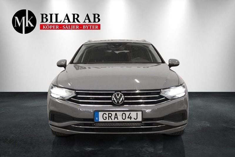 Begagnad VW Passat 150 HK (110 kW) 2022 Grå Kombi
