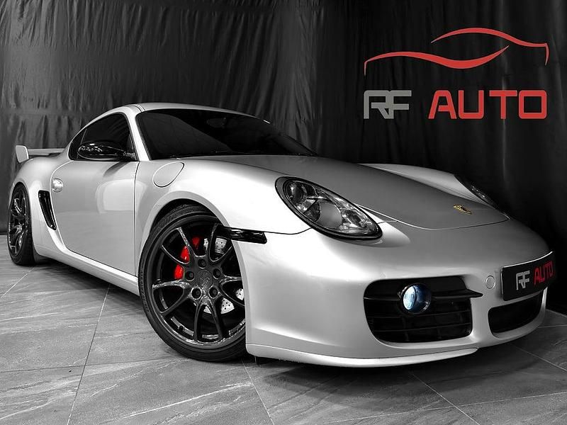 Grå Begagnad 2006 Porsche Cayman S Sport Sportkupé | 399 900 kr - Bild 1/4