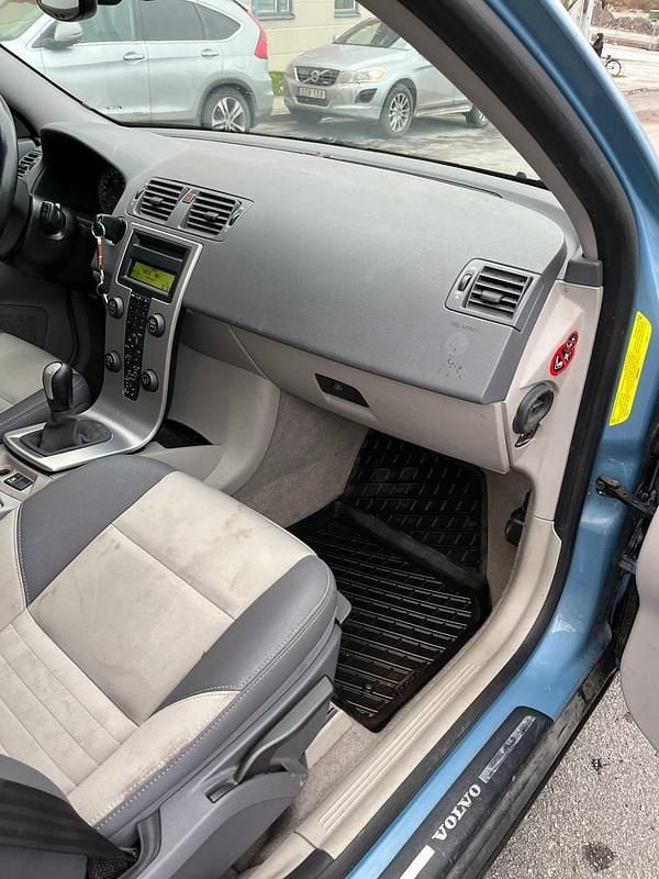 Begagnad 2006 Volvo V50 Kombi | 29 900 kr (Marknadspris) - Bild 1/4