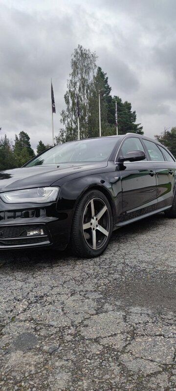 Svart Begagnad 2015 Audi A4 Kombi | 185 000 kr (Marknadspris) - Bild 1/4