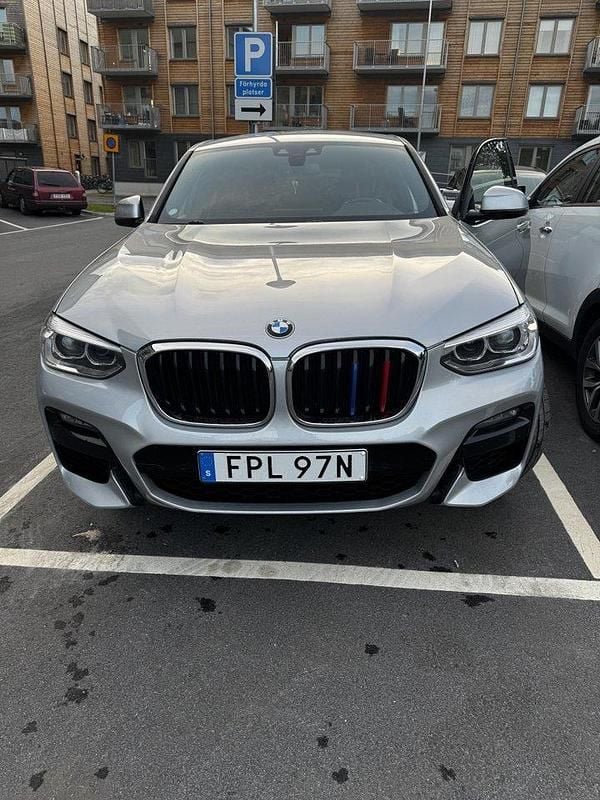 Silver Begagnad 2020 BMW X4 M Sport SUV | 430 000 kr (Bra pris) - Bild 1/4