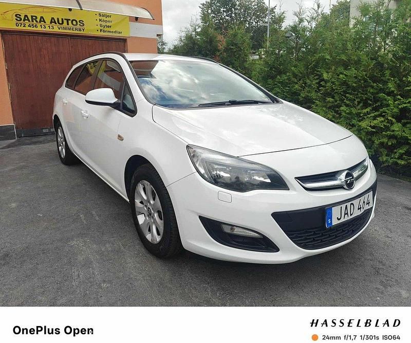 Vit Begagnad 2016 Opel Astra Active Kombi | 59 900 kr (Marknadspris) - Bild 1/4