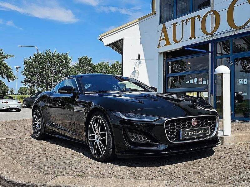 Begagnad Jaguar F-Type R-Dynamic 451 HK (331 kW) 2020 Santorini black Sportkupé