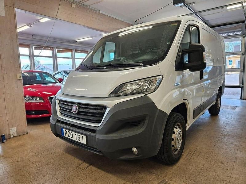 Vit Begagnad 2016 Fiat Ducato Van | 92 900 kr (Superpris) - Bild 1/4