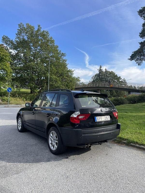 Svart Begagnad 2006 BMW X3 Advantage SUV | 39 000 kr (Bra pris) - Bild 1/4