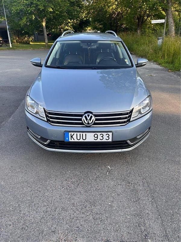 Blå Begagnad 2014 VW Passat GT Kombi | 90 000 kr (Bra pris) - Bild 1/4