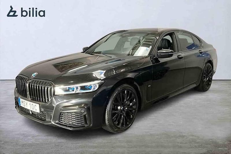 Svart Begagnad 2021 BMW 745e Sedan | 499 900 kr - Bild 1/1