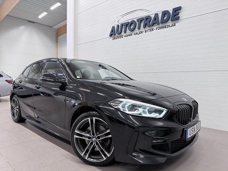 Begagnad BMW 118 M Sport 140 HK (102 kW) 2020 Svart Halvkombi