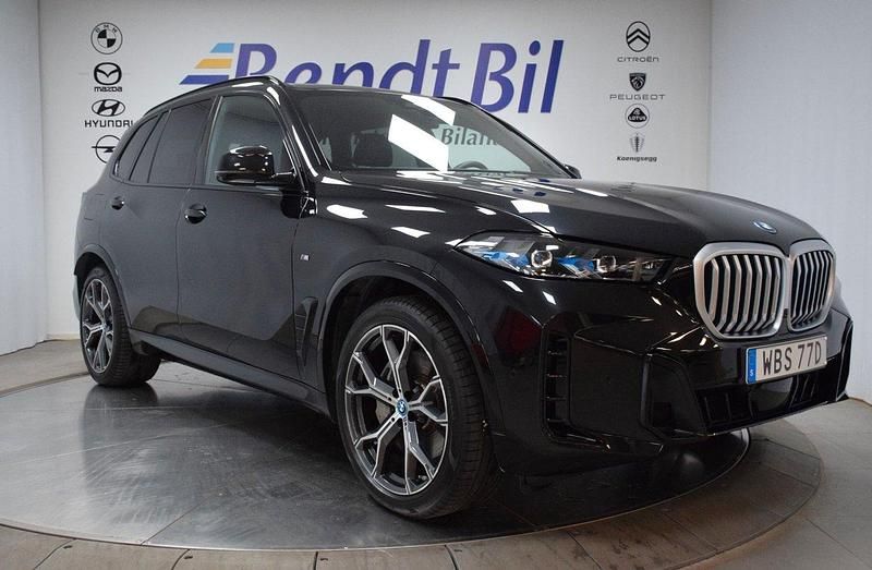 Svart Begagnad 2024 BMW X5 M Sport SUV | 979 500 kr (Dyr) - Bild 1/4