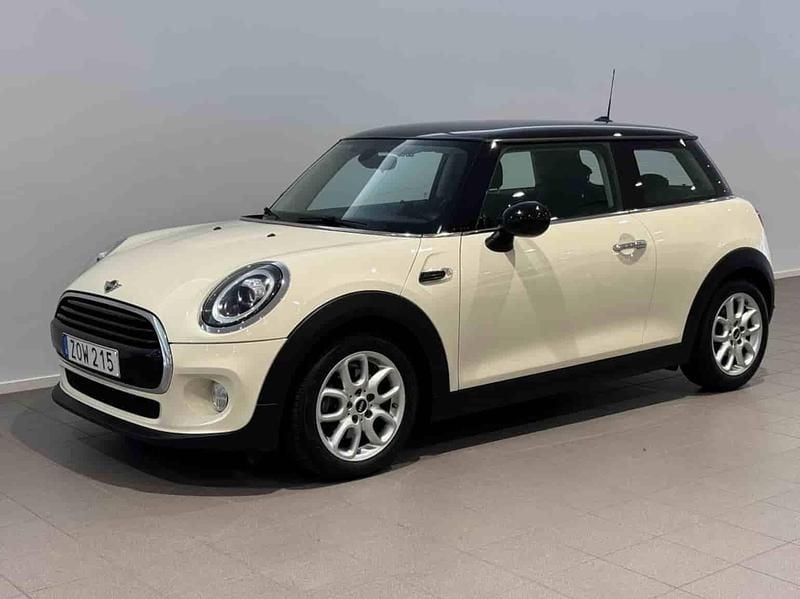 Vit Begagnad 2019 Mini Cooper Halvkombi | 164 500 kr - Bild 1/1