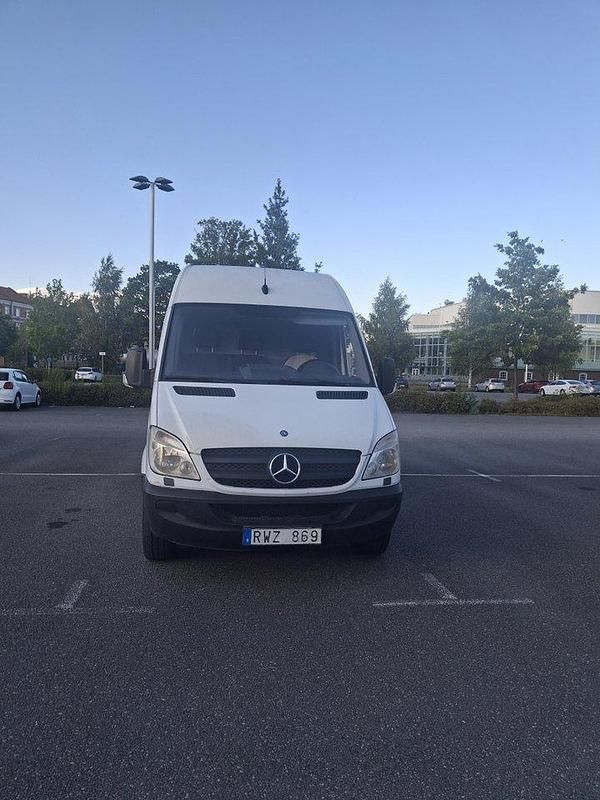 Vit Begagnad 2009 Mercedes Sprinter Van | 85 000 kr (Marknadspris) - Bild 1/4