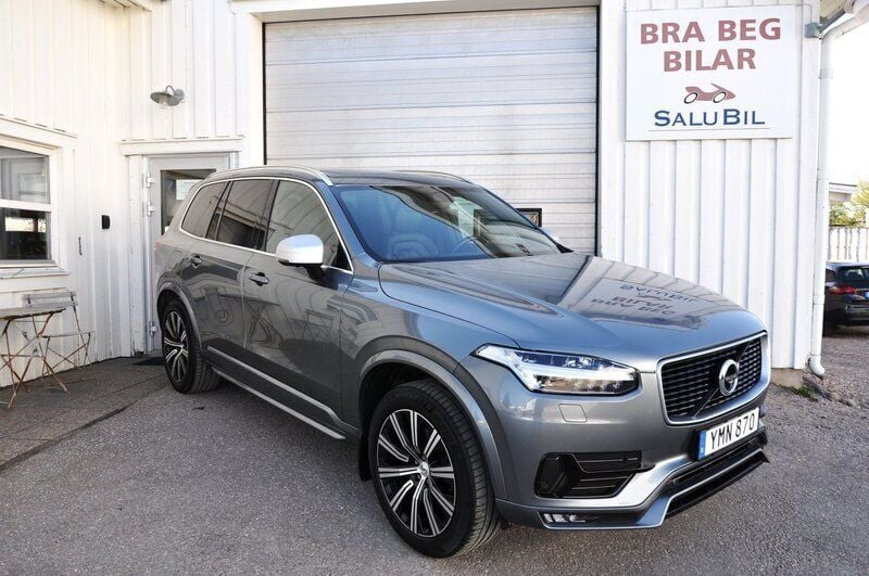 Grå Begagnad 2017 Volvo XC90 R-Design SUV | 419 000 kr (Lite dyr) - Bild 1/4