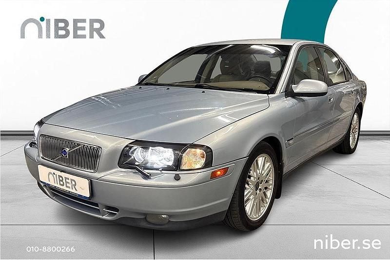 Ljusblå Begagnad 2002 Volvo S80 Sedan | 29 900 kr (Superpris) - Bild 1/4
