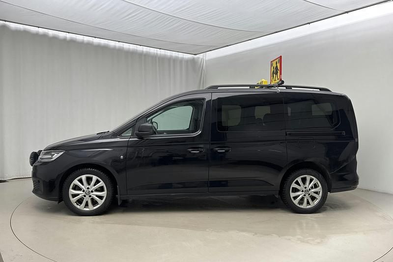 Begagnad VW Caddy Maxi 122 HK (89 kW) 2022 Svart Minibuss