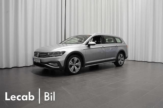 Silver (pyrit silver metallic) Begagnad 2020 VW Passat Alltrack Kombi | 249 500 kr (Bra pris) - Bild 1/4