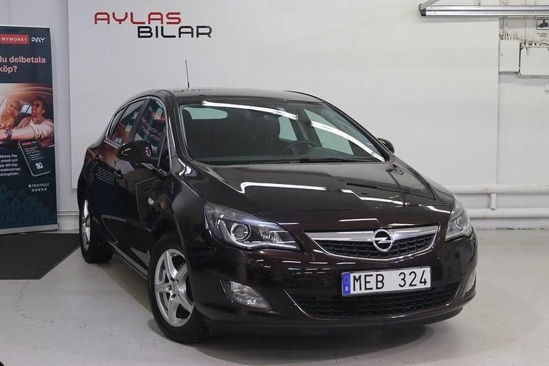 Brun Begagnad 2012 Opel Astra Enjoy Kombi | 94 900 kr (Marknadspris) - Bild 1/4