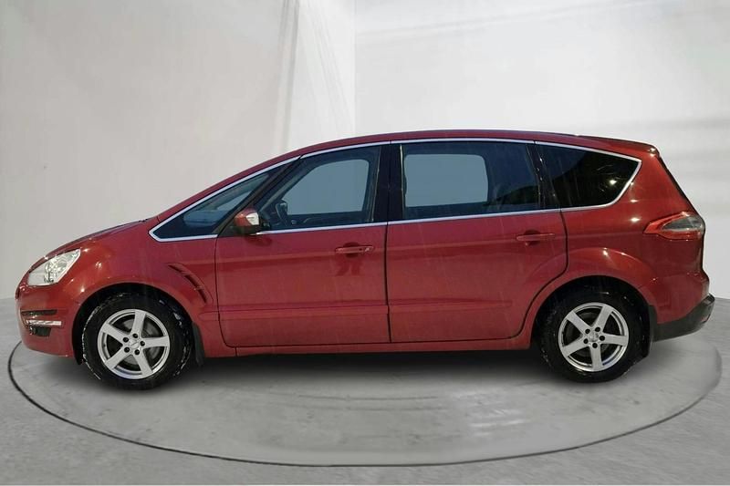 Begagnad Ford S-MAX S 163 HK (119 kW) 2015 Röd Minibuss