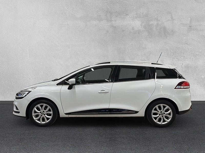 Begagnad Renault Clio GrandTour Intens 90 HK (66 kW) 2016 Vit Kombi