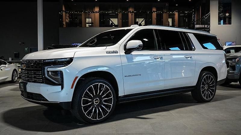 Ny 2025 Chevrolet Suburban SUV | 1 479 000 kr - Bild 1/4