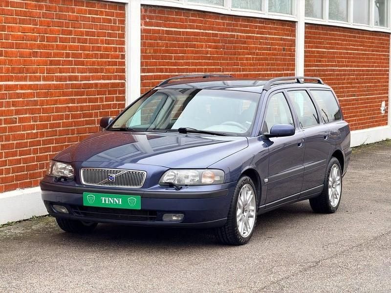 Blå Begagnad 2004 Volvo V70 Business Edition Kombi | 65 000 kr - Bild 1/4