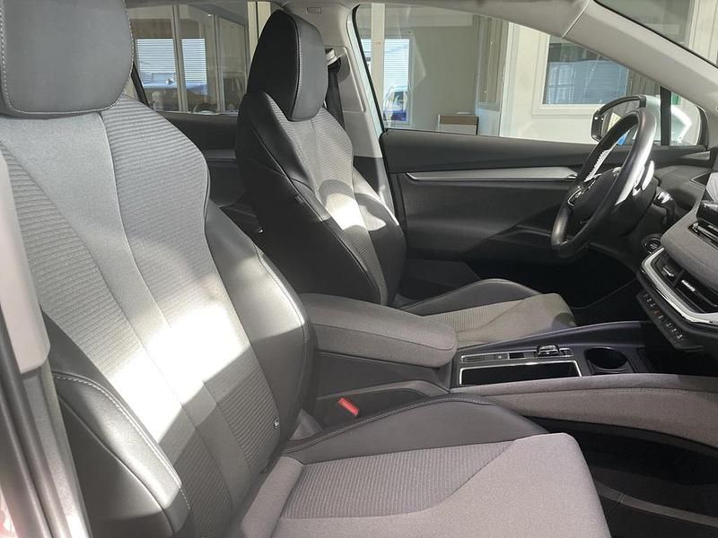 Begagnad Skoda Enyaq iV 194 kW (265 HK) 2022 Silver SUV