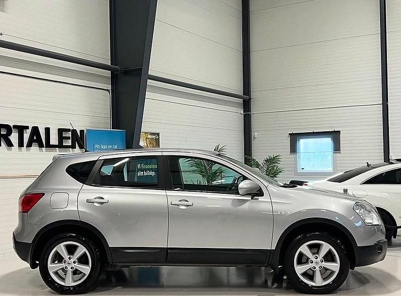Begagnad Nissan Qashqai 141 HK (103 kW) 2008 Silver SUV