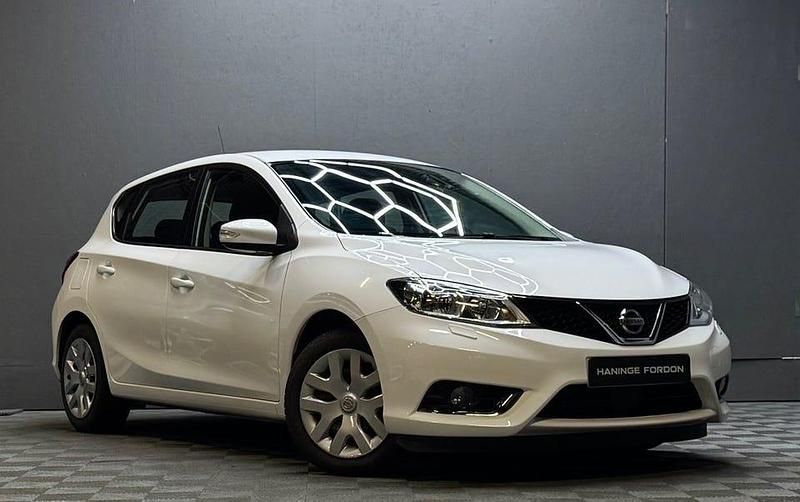 Begagnad Nissan Pulsar Comfort 116 HK (85 kW) 2015 Vit Halvkombi